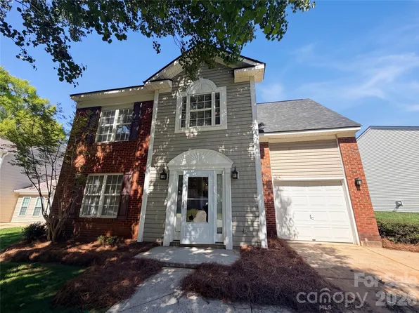 6032 Briggs Dr, Charlotte, NC 28269