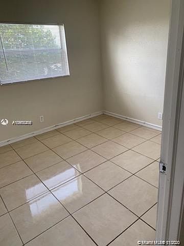 1st image of 401 SW 13th Pl APT 720