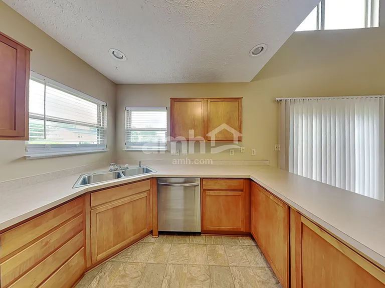6591 W Irving Dr — Photo 3
