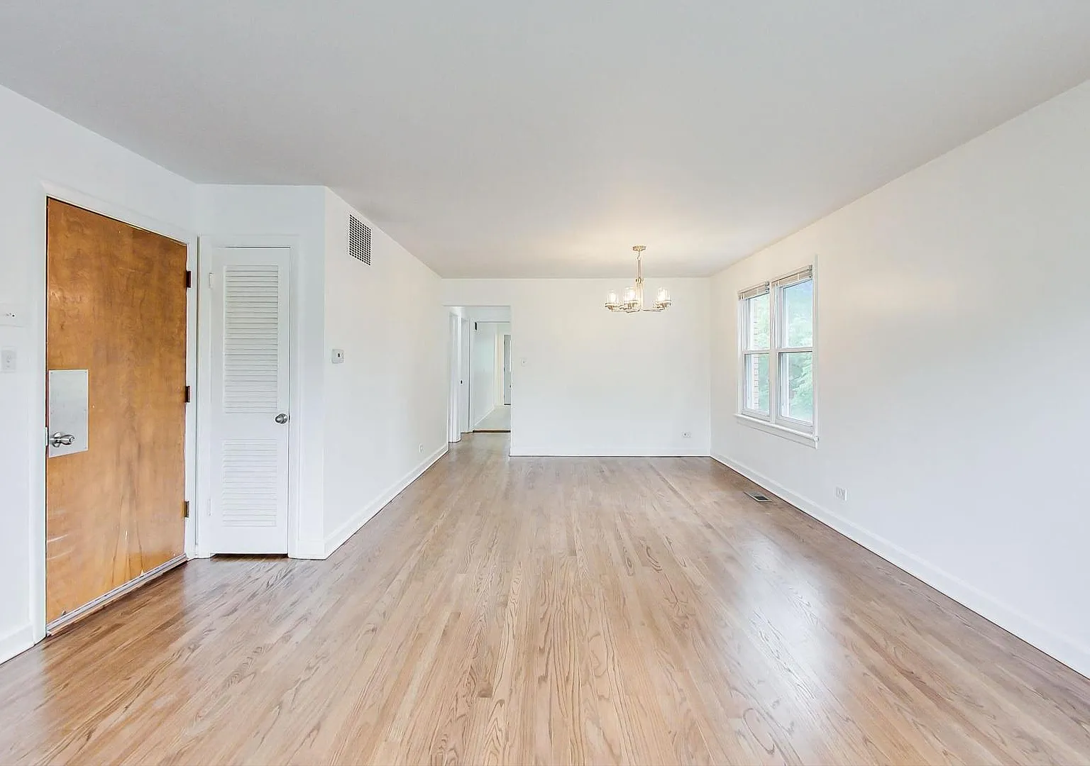 2 bed, 1.5 bath, 1200 sqft, $2,300 — Photo 3