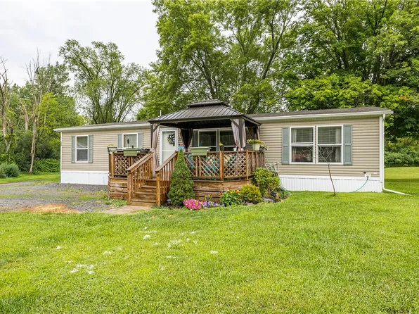 3652 State Route 96, Shortsville, NY 14548
