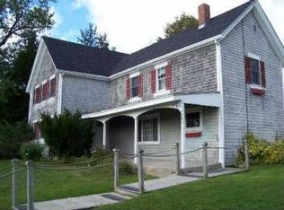 56 Old County Rd, Rockland, ME 04841