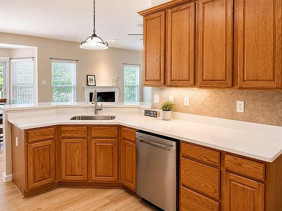 4th image of 97 Eagle Cove Pl #43B