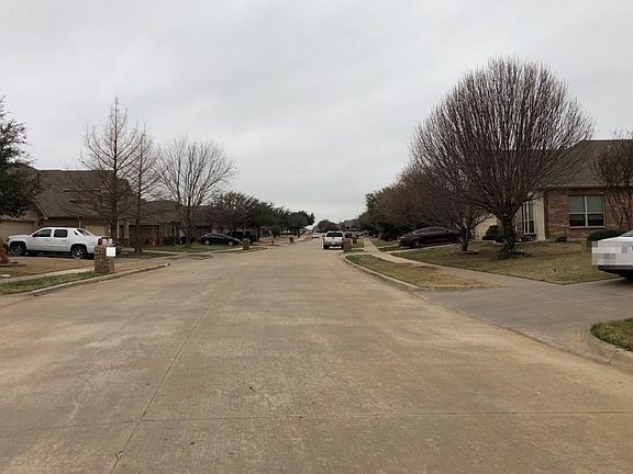 4th image of 724 Hutchins Dr