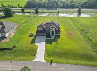 126 Lakeland Cir, Rosharon, TX 77583