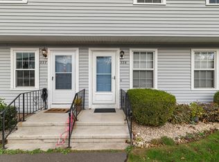 226 Austin Ryer Ln #226, Branford, CT 06405