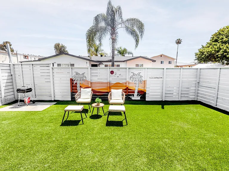 Gillespie Dr — Photo 26