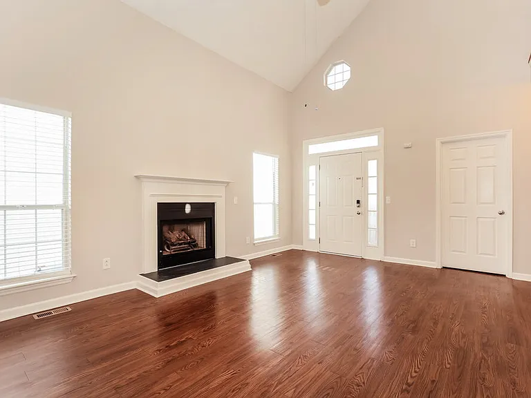 1513 Bell Trace Dr — Photo 5
