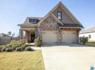 1112 Garnet Dr, Calera, AL 35040