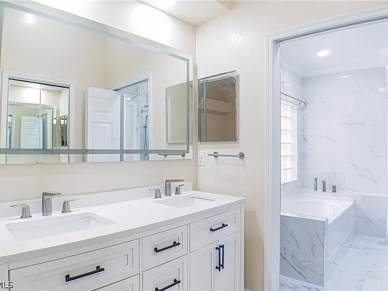 160 Lady Palm Dr — Photo 12