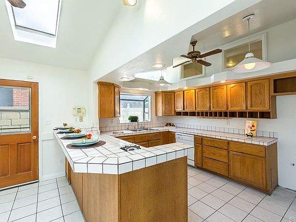 3rd image of 9632 Cerritos Ave