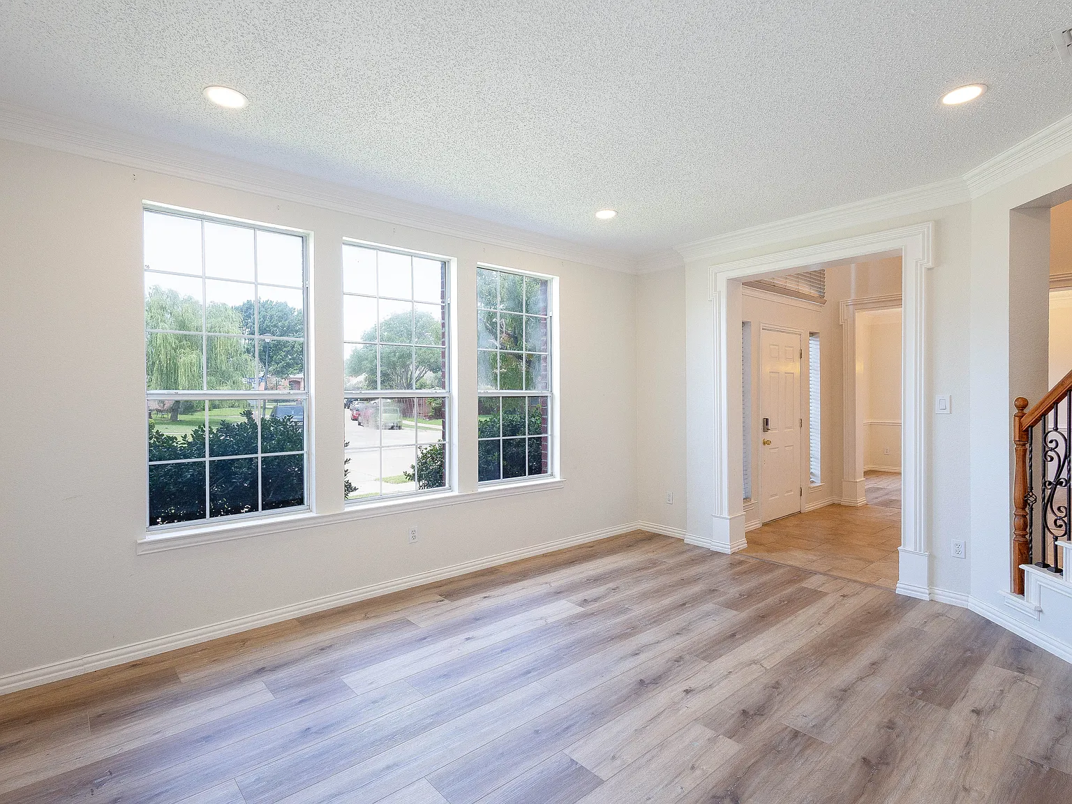 5 bed, 3368 sqft, $3,550 — Photo 4