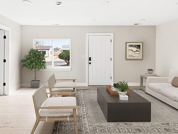 3rd image of 3051 S Fairfax Street