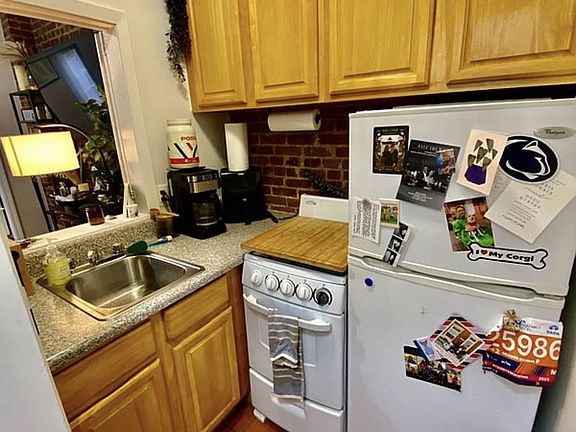 4th image of 316 E 83rd St #2