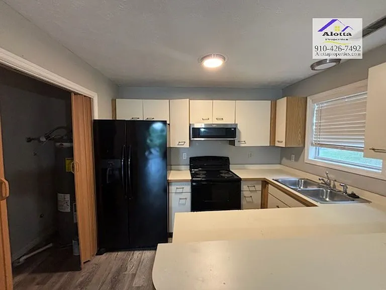 1002 Brookhollow Dr #5 — Photo 10