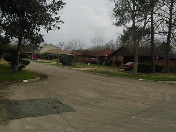 3rd image of 11107 Hunkler Dr