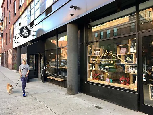 Rented by Manhattan Management LLC | media 32