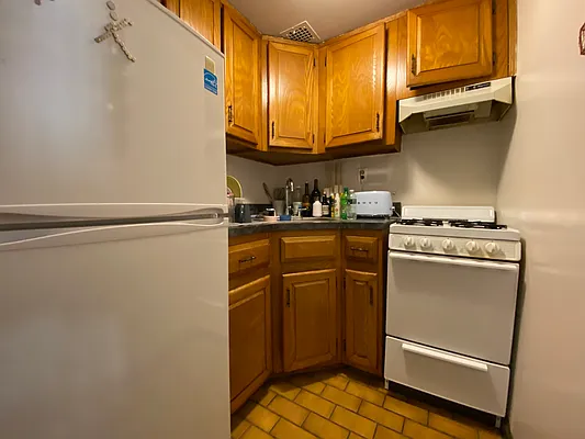 Rented by Bohemia Realty Group | media 19