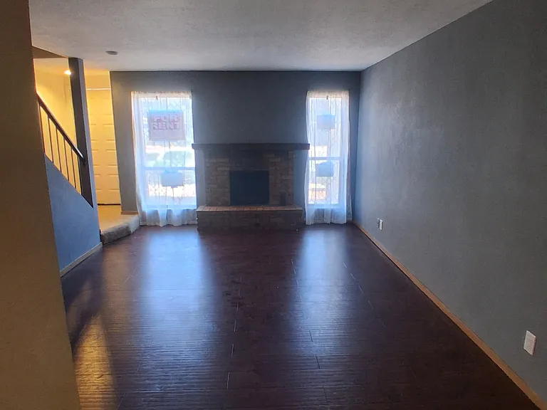 2961 Country Manor Ln — Photo 8