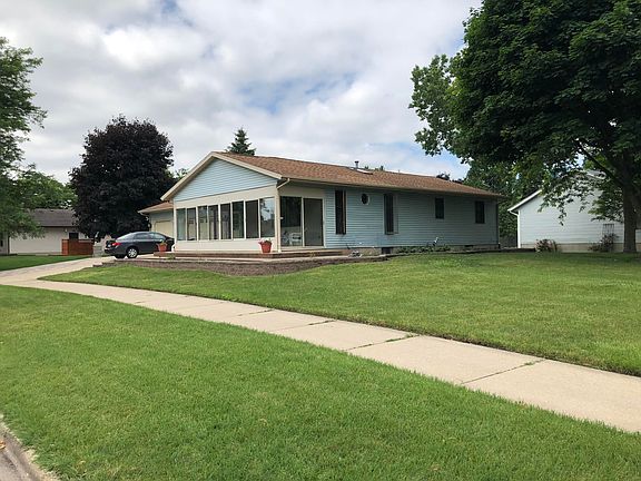 3rd image of 198 Orlando Ave