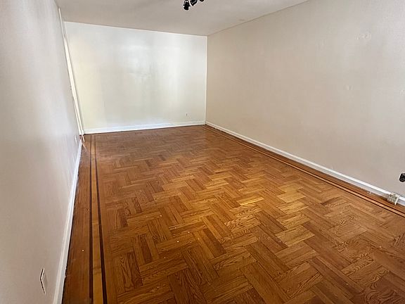 3rd image of 2579 Young Ave #1