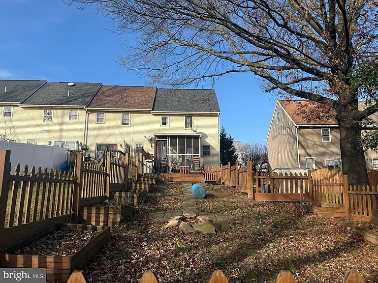 436 Hillside Ave — Photo 15