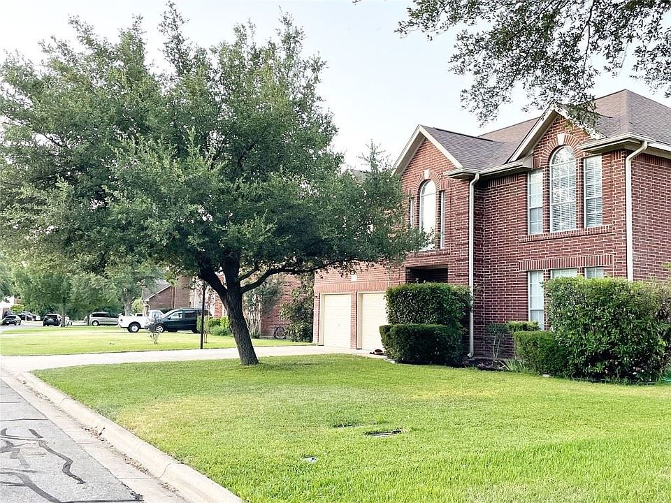 1st image of 417 Thunderbay Dr