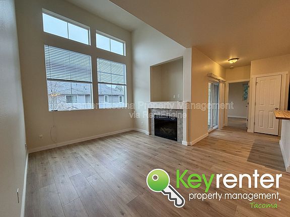 4th image of 2155 Bobs Hollow Ln Unit C