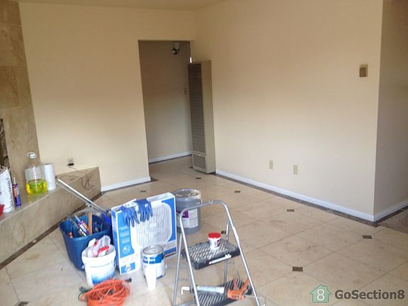 3rd image of 2525-27 Skyline Dr