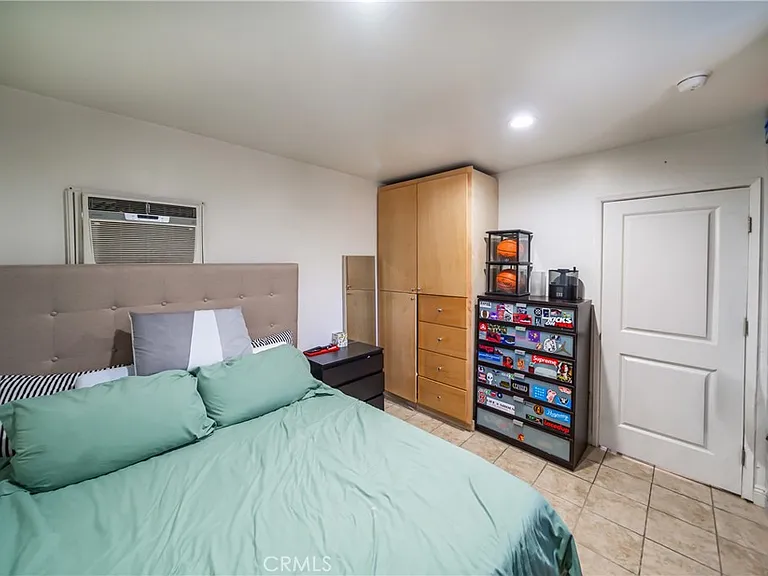 4844 Bluebell Ave — Photo 12