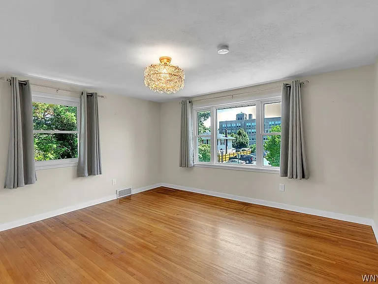 69 Berryman Dr — Photo 24
