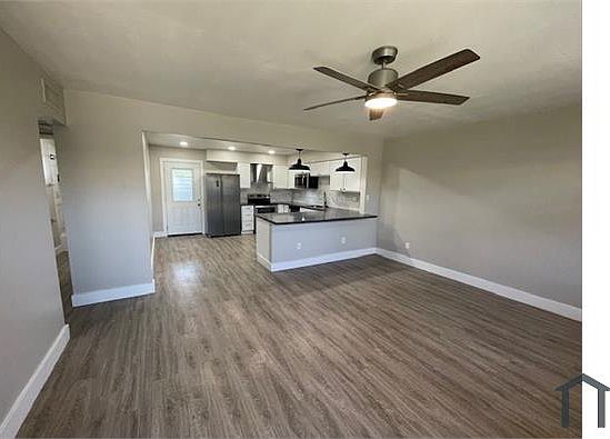 2nd image of 2012 W Orangewood Ave #8