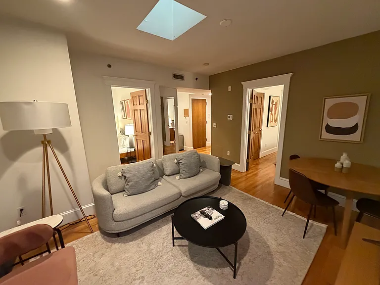 12 Derne St #4 — Photo 9