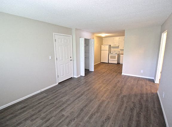 5th image of 4138 Fisher St #11
