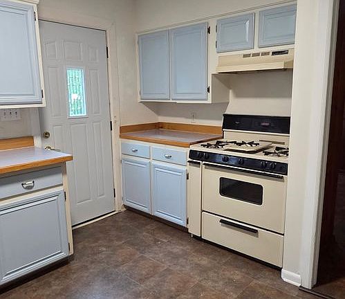 5th image of 686 N 26th St