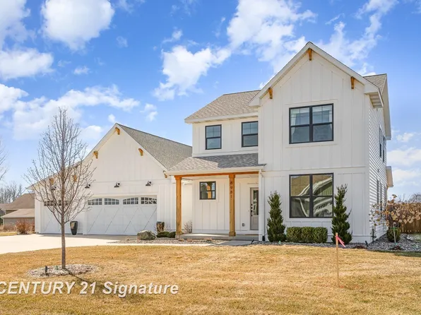8981 N Meadows Ct, Freeland, MI 48623