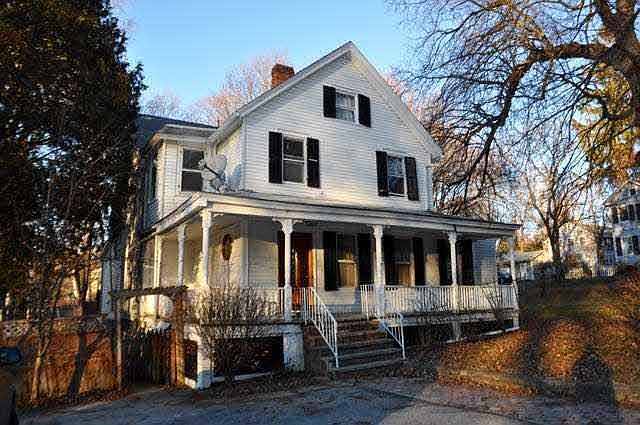 1st image of 19 Reservoir Dr