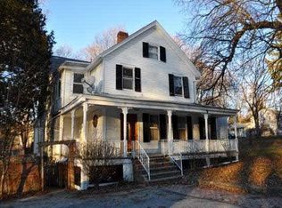 19 Reservoir Dr, Millbrook, NY 12545