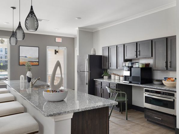 10605 Newtown Woods Trl #303