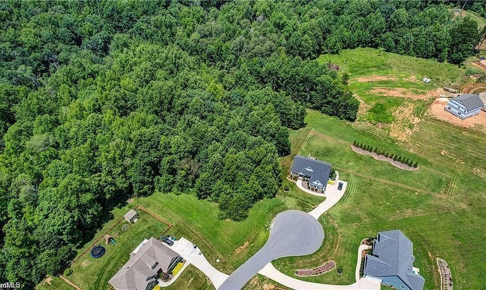 2nd image of 8435 Newgate Trace