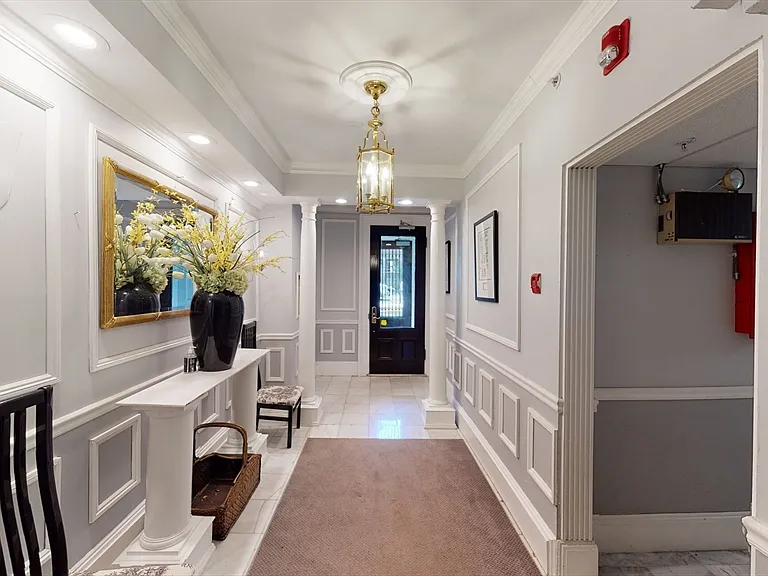 290 Beacon St #2 — Photo 19