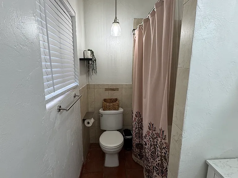 5053 SW 58th Ave #1 — Photo 8