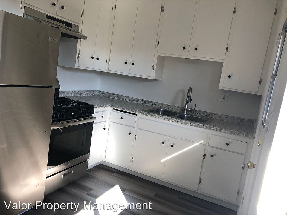 1st image of 441 Claydelle Ave APT D
