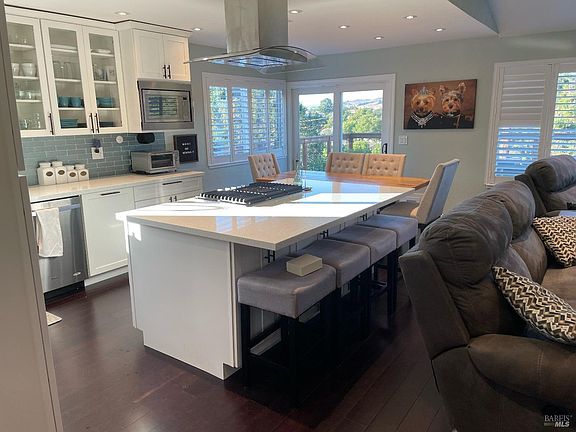 4th image of 124 Serra Ct