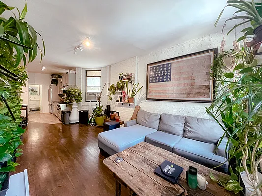Rented by The Downtown LLC | media 41