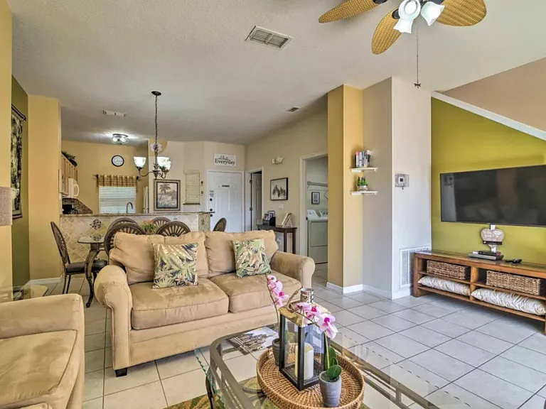 Yellow Lantana Ln — Photo 47