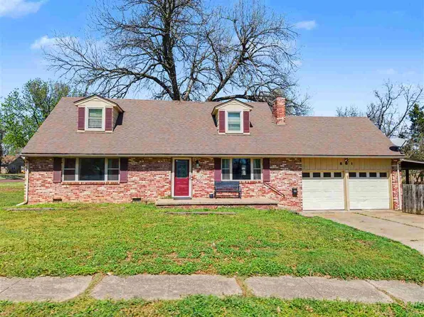 801 E Walnut Ave, Ponca City, OK 74601