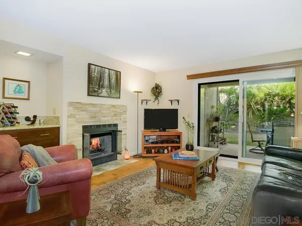 7301 Calle De Fuentes, Carlsbad, CA 92009