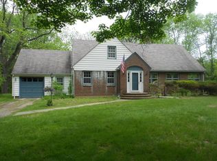 2 Birch Rd, Columbia, NJ 07832