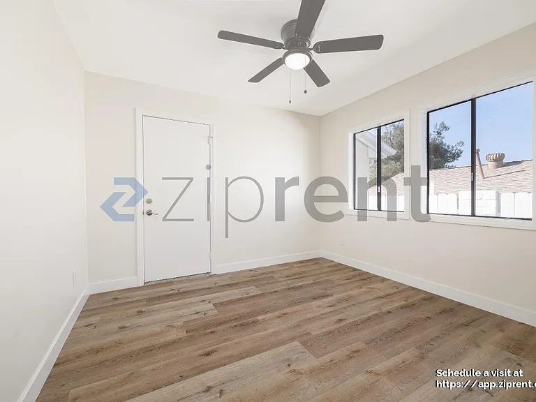 4914 Zion Ave — Photo 9